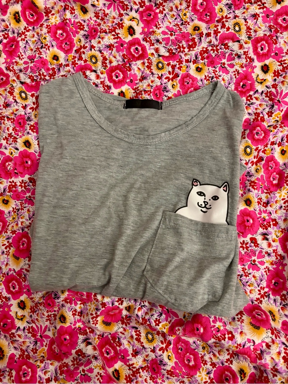 Middle Finger Gray Pocket Tee Short Sleeve Shirt with Cute Cat Graphic